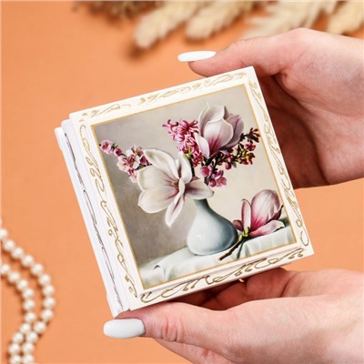 Шкатулка «Цветы в вазочке», белая, 10×10 см, лаковая миниатюра